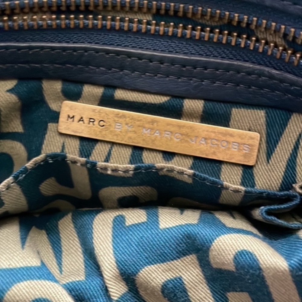 Marc By Marc Jacobs Totally Turnlock Teri Shoulder Bag - Picture 11 of 16